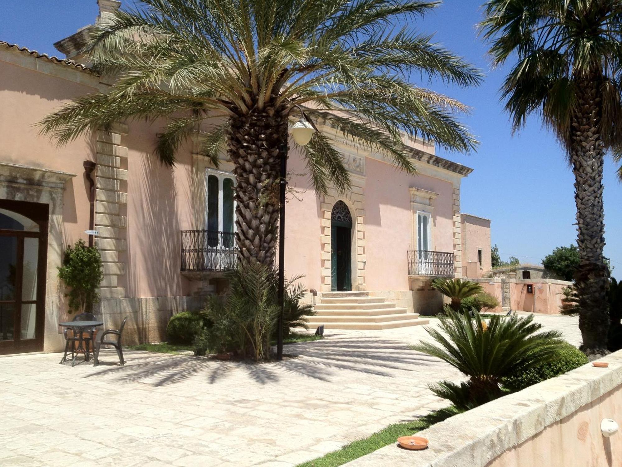 איספיקה Villa Principe Di Belmonte מראה חיצוני תמונה